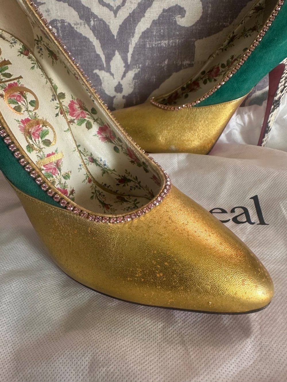 Authentic Gucci Leather & Suede Color block Pattern Pumps - Picture 9 of 15
